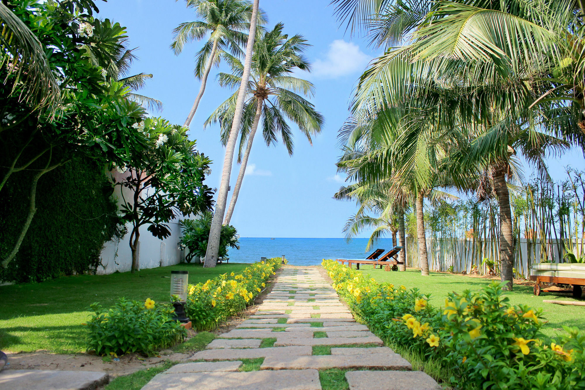 Coral Sea Resort Муйне Экстерьер фото
